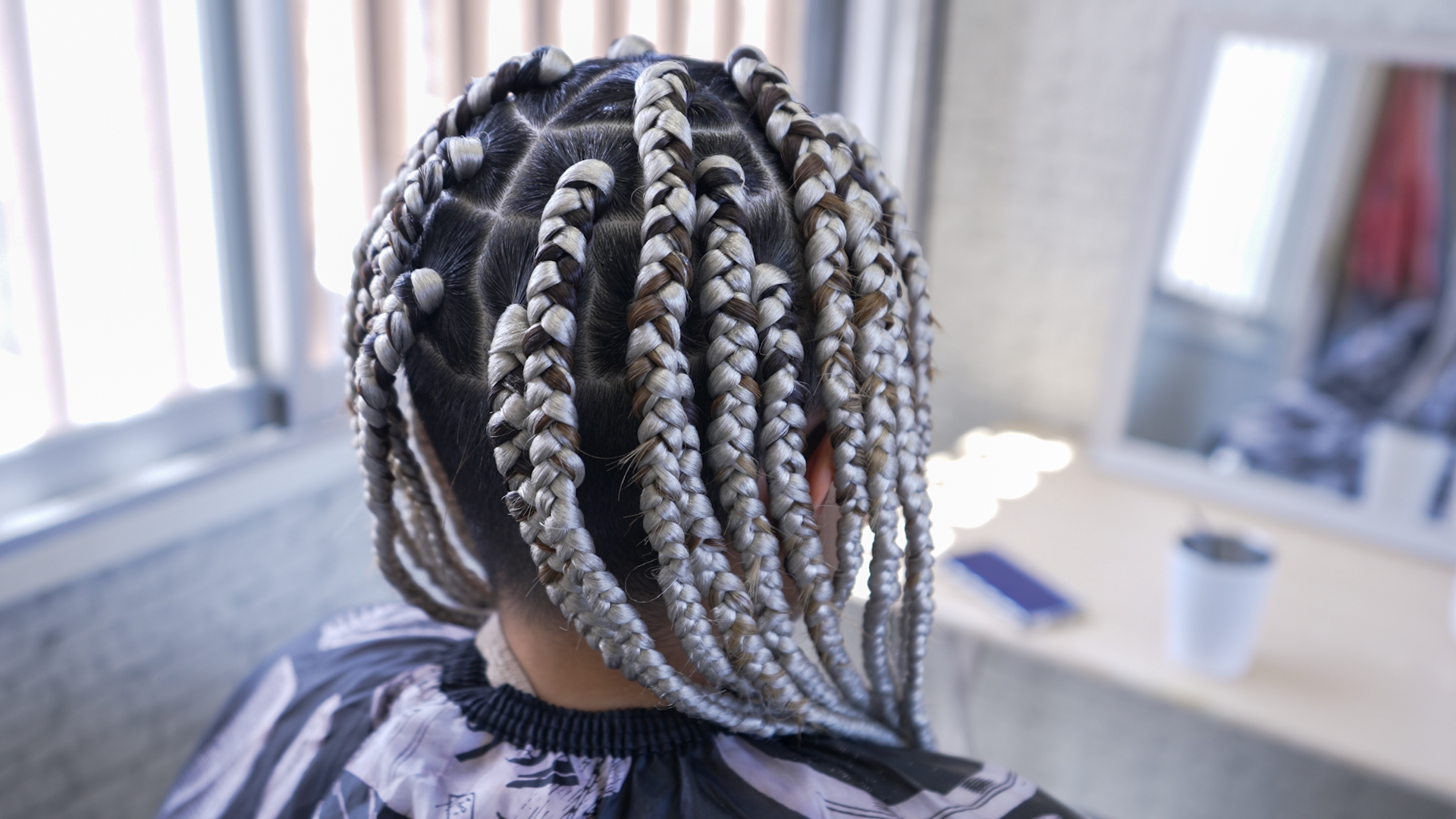 派手髪にしたい方 | 千葉県鎌ケ谷の美容室ならhope's hair&eyelash